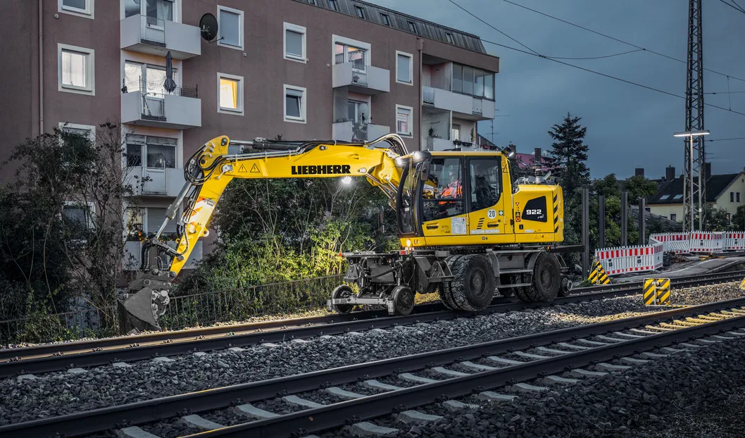 liebherr-a-922-rail-stage