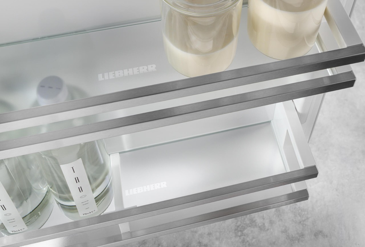 bottle-holder-liebherr-detail-1920x1300