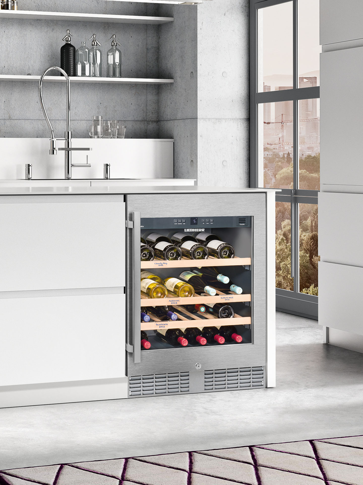 デュアル冷却ゾーンを備えたビルトインワインクーラー、ガラスドア付き