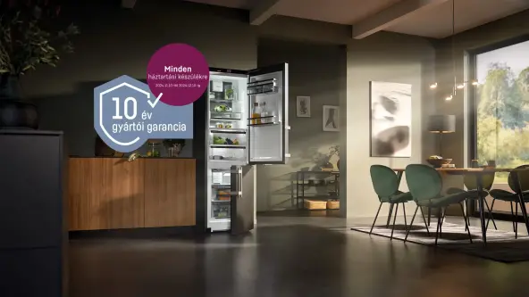 Freestanding fridge-freezer with 10-year manufacturer's guarantee logo