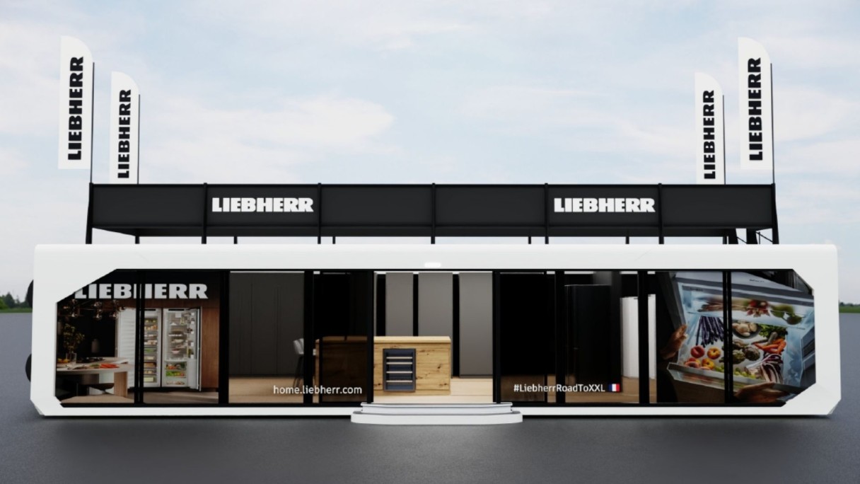 Aperçu du camion showroom Liebherr Road to XXL Showroom mobile de 65m² Liebherr pour le roadshow