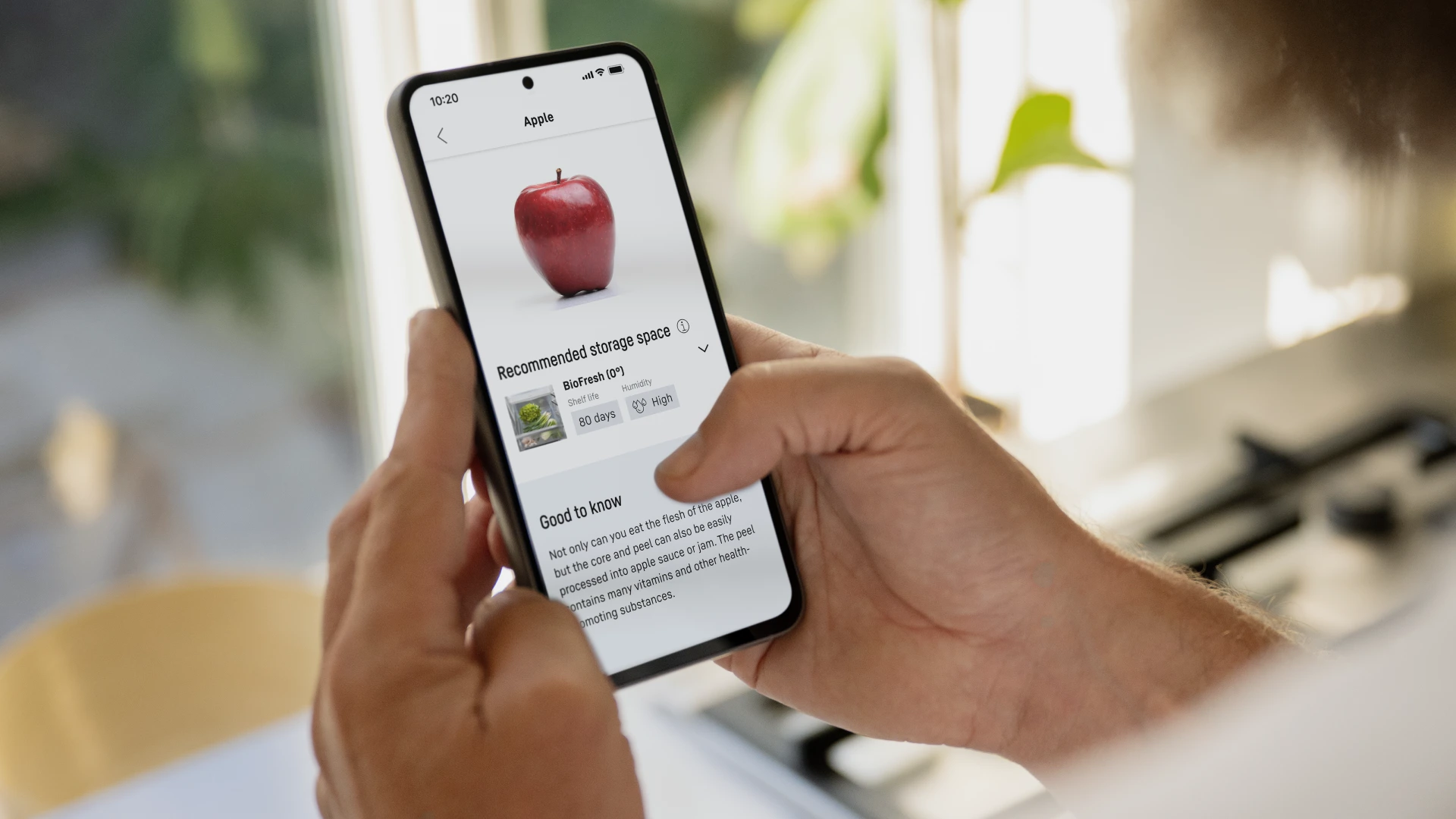 SmartDevice displays storage data for apples: recommended storage in BioFresh compartment for extended freshness.
