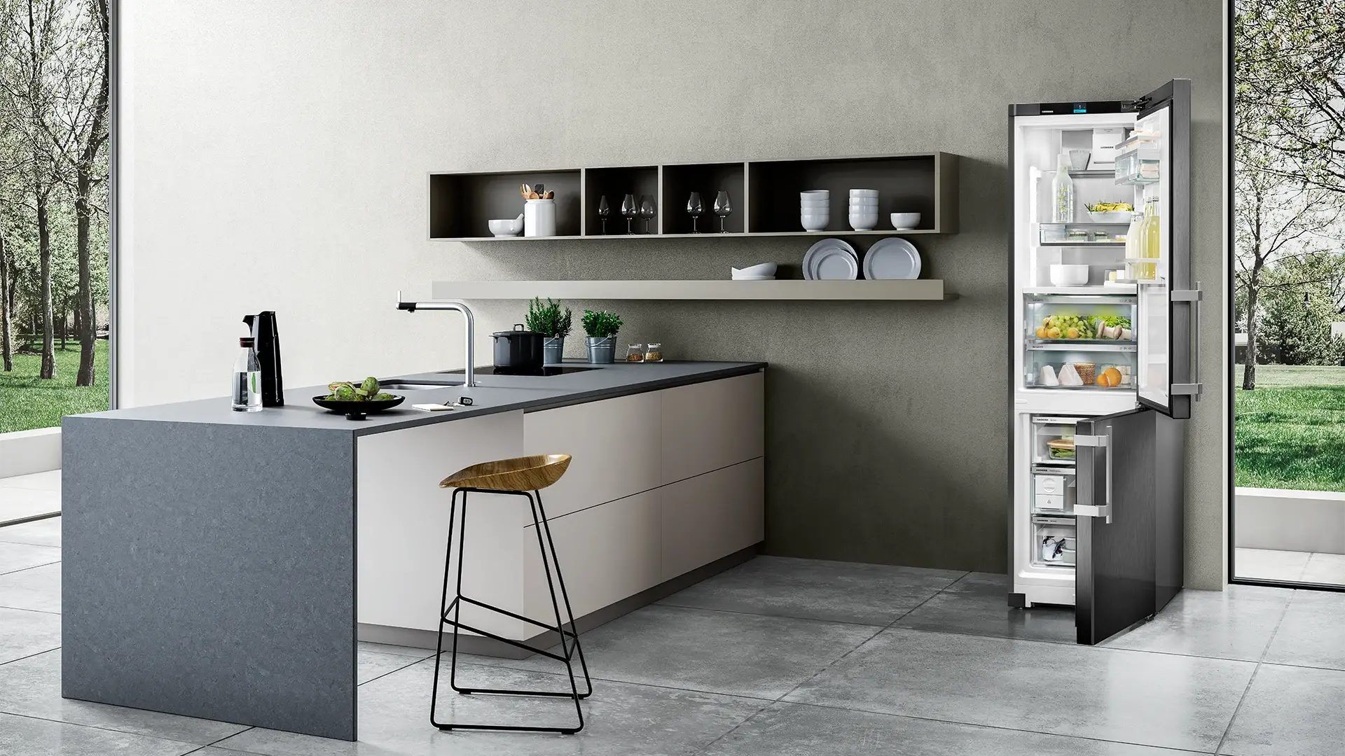 Freestanding fridge freezer