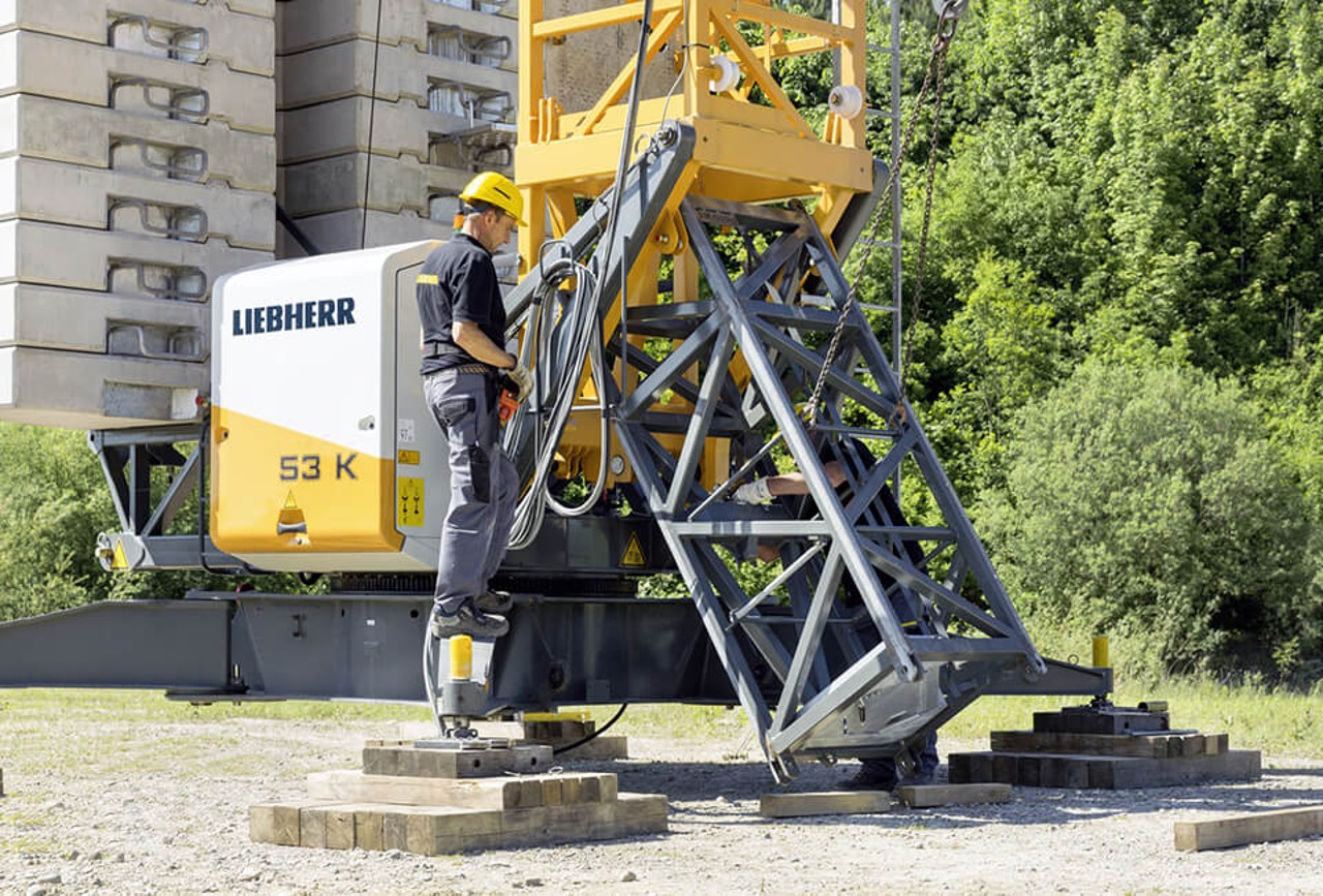 liebherr-k-cranes-climb