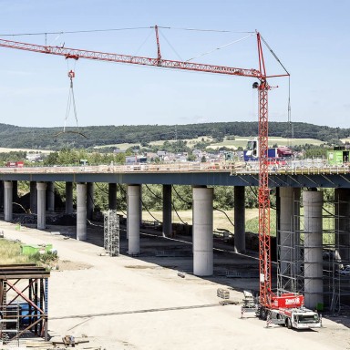 liebherr_mk_einsatz_bruecken_und_verkehrswegebau