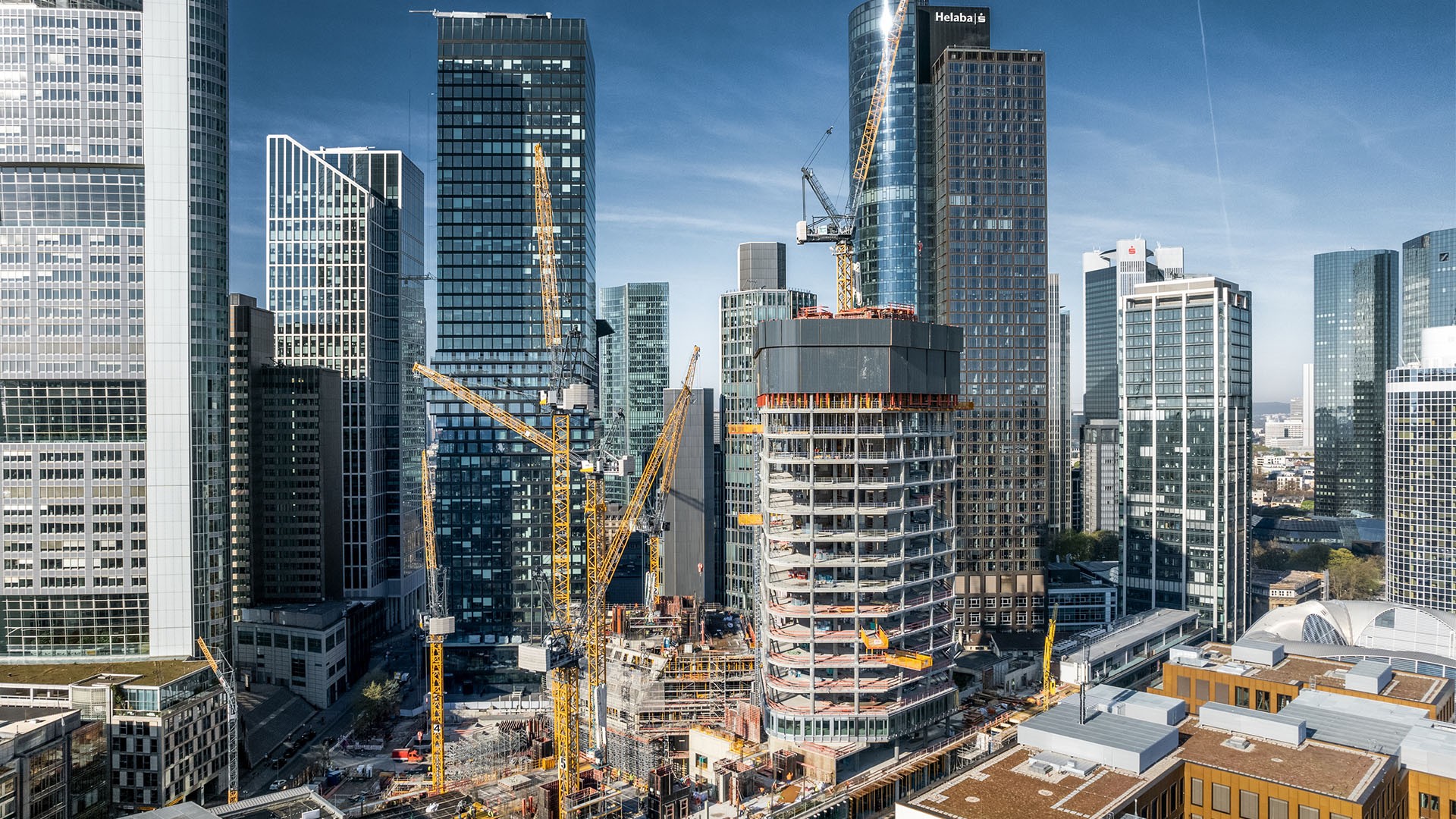 Megaprojekt Four Frankfurt - Liebherr