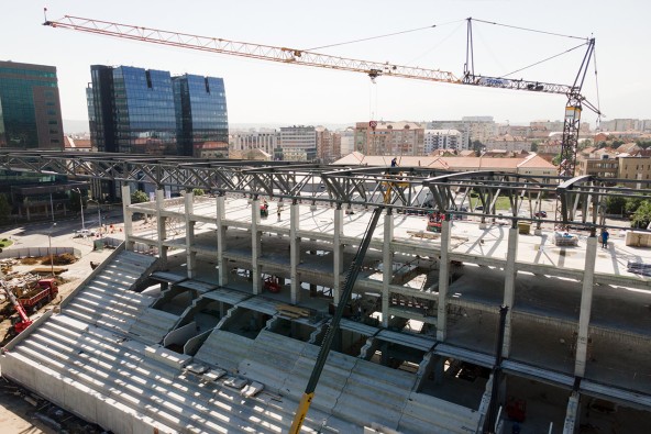 liebherr-jobreport-stadion-rumaenien-2