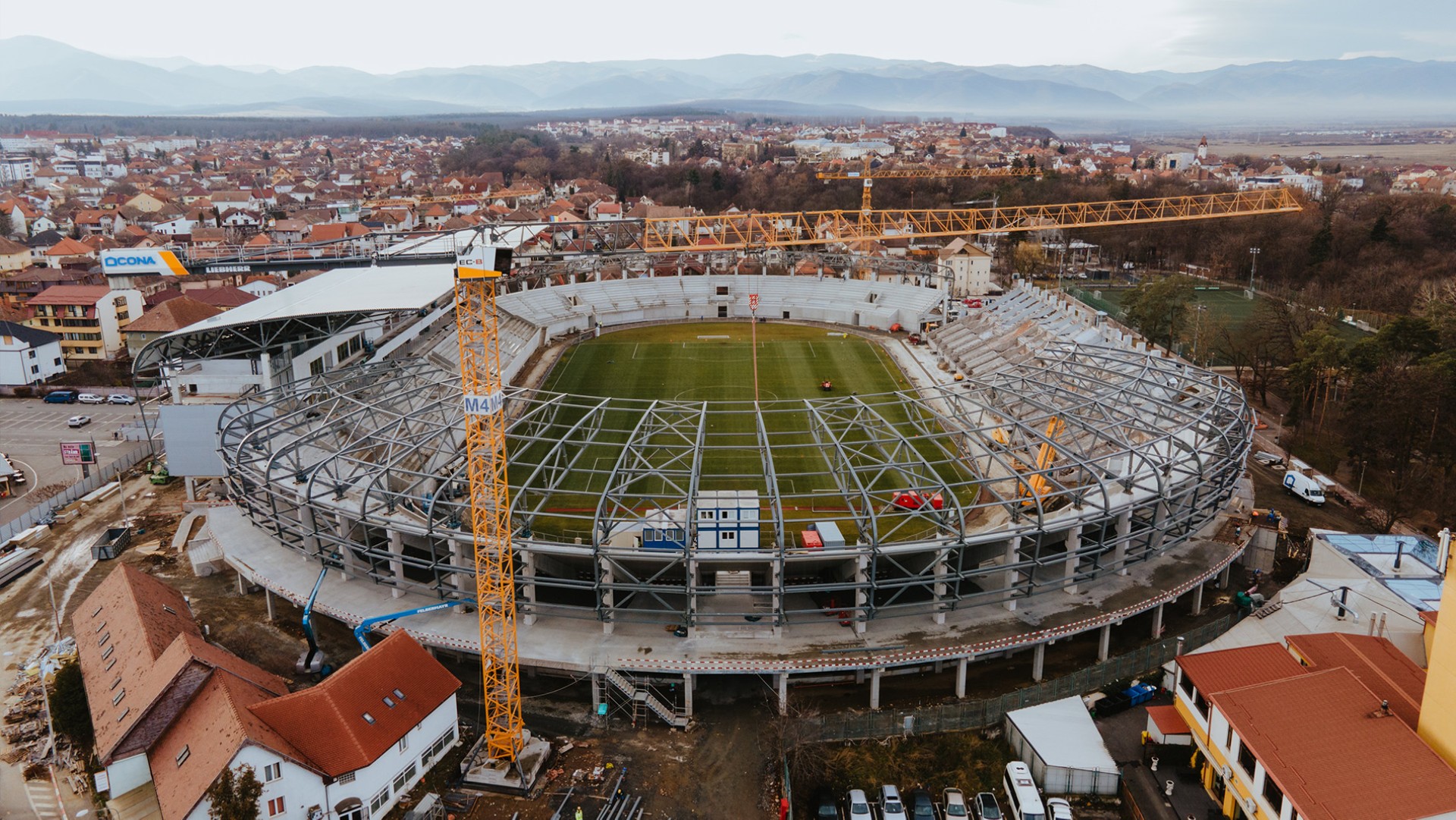 liebherr-jobreport-stadion-rumaenien