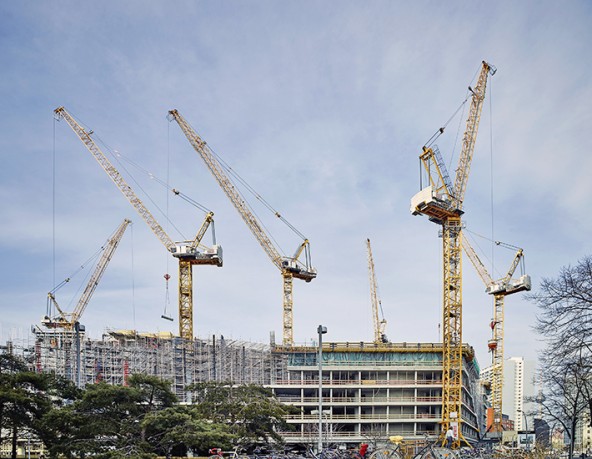 liebherr-content-hc-l-krane-axel-springer-berlin-710px-02