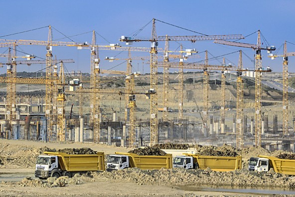 liebherr-airport-istanbul-ec-h-cranes-01