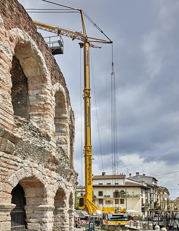 liebherr-mk140-arena-verona-02