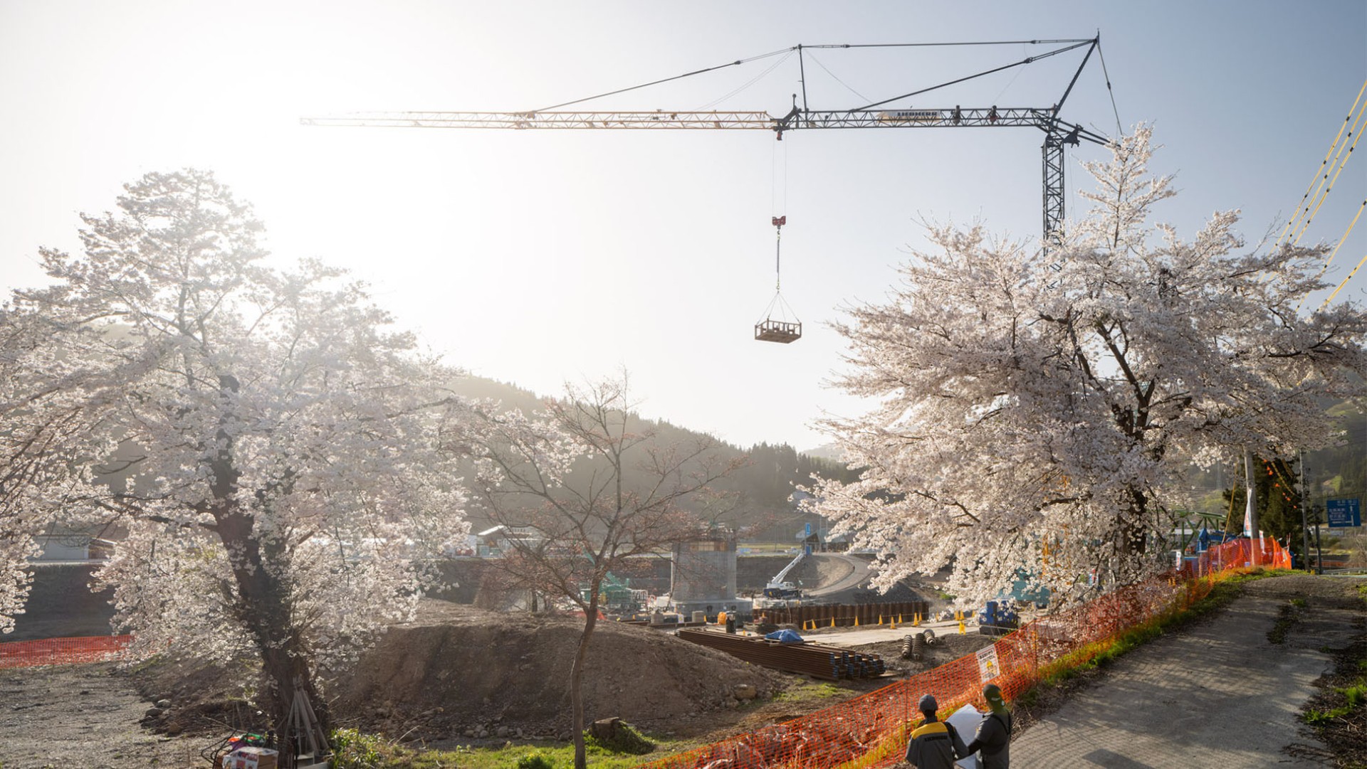 liebherr-liftinghero-japan-header-2