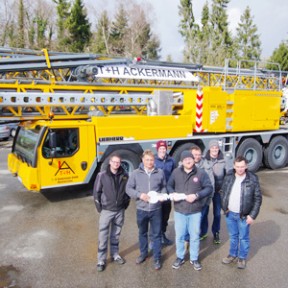 liebherr-mk-uebergabe-ackermann-mk88-4-1-2020-03-300x300