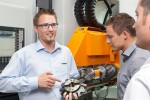 liebherr-gear-cutting-processes-trainer-participants