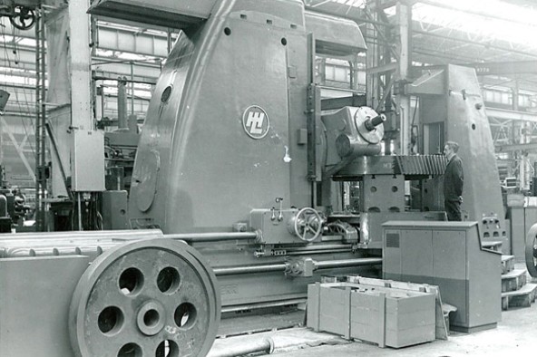 liebherr-story-50years-gear-cutting-machine