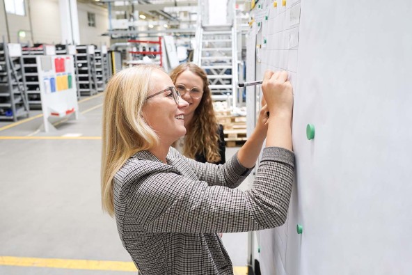 liebherr-employee-interview-women@Liebherr-anna-lena-martina-content1