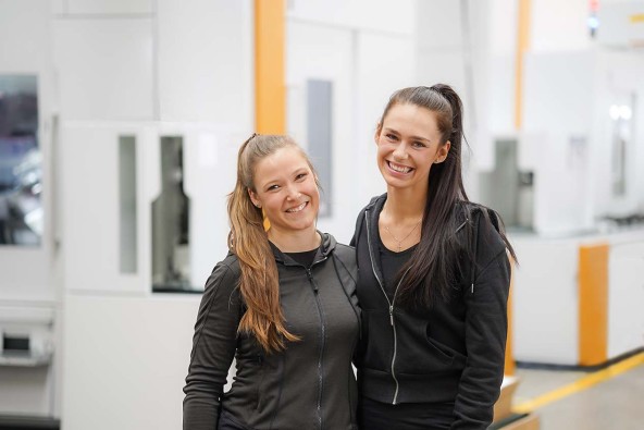 liebherr-employee-interview-women@Liebherr-vanessa-lena-content1