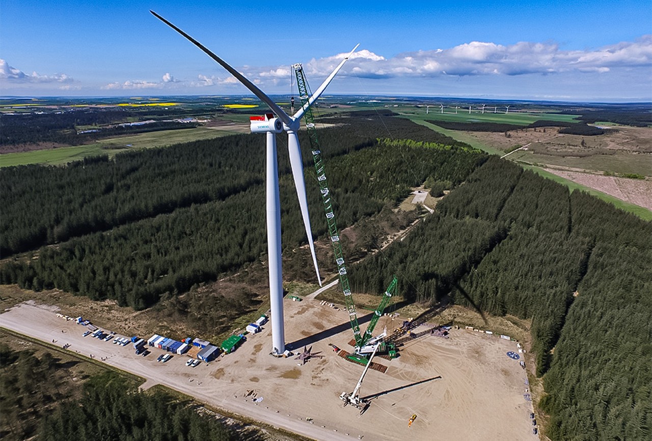 liebherr-lr-11350_wind