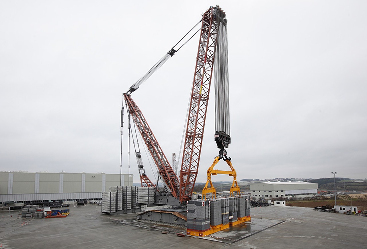 Crawler cranes - Liebherr