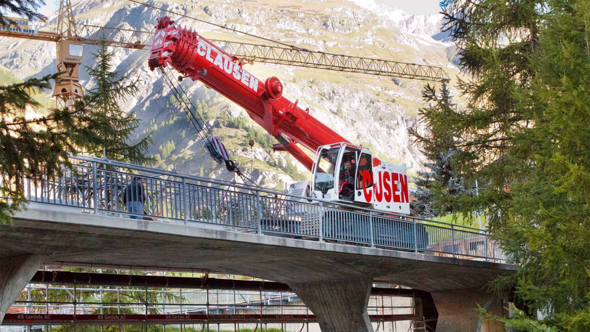 liebherr-crane-job-alps-stage-1901x1070