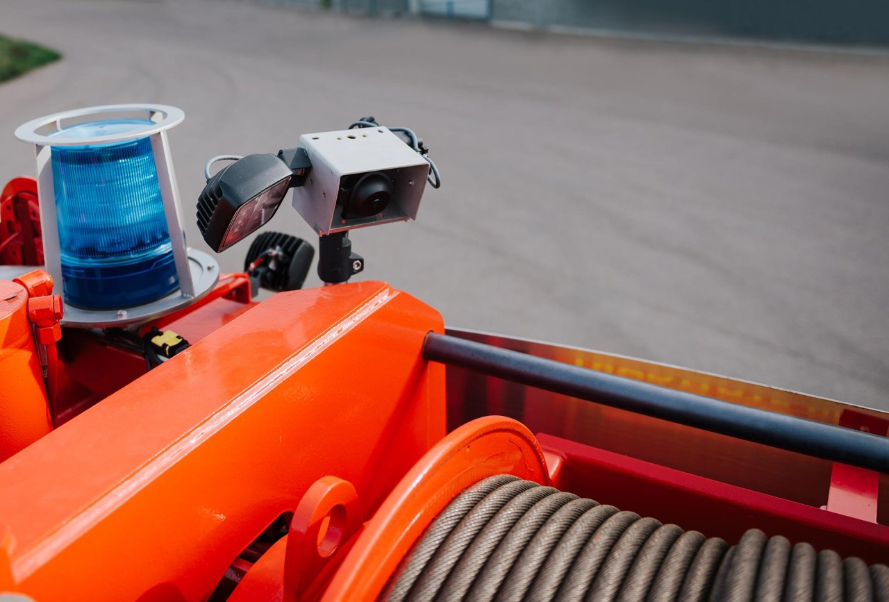 liebherr-fire-service-cranes-camera-winch