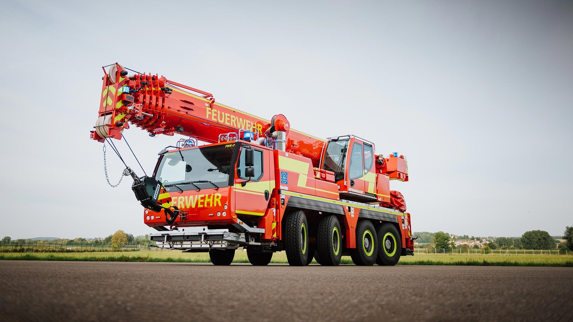 liebherr-fire-service-cranes-stage