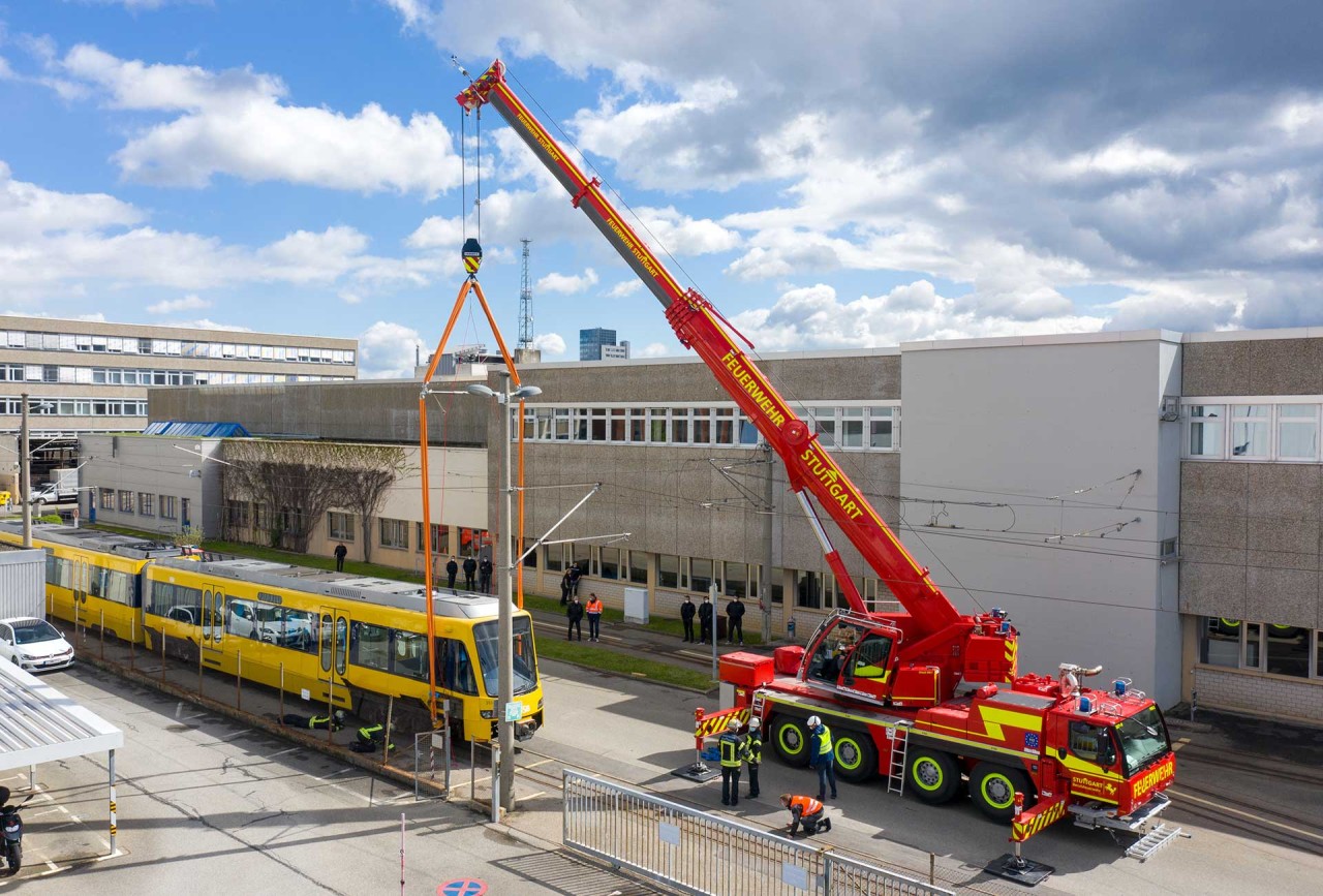 liebherr-fire-service-cranes-stuttgart