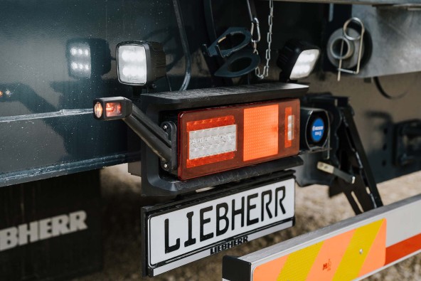 liebherr-ltm1110-5-2-liccon3-back-lights-1920x1280