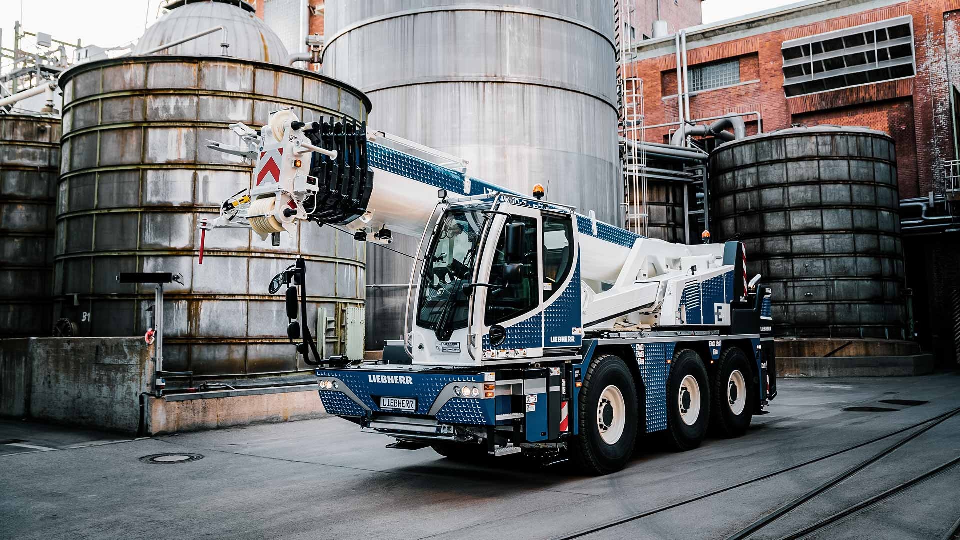 liebherr-ltc-electric-stage