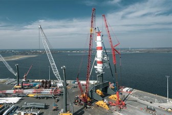 Lattice boom crane LG 1750 - Liebherr