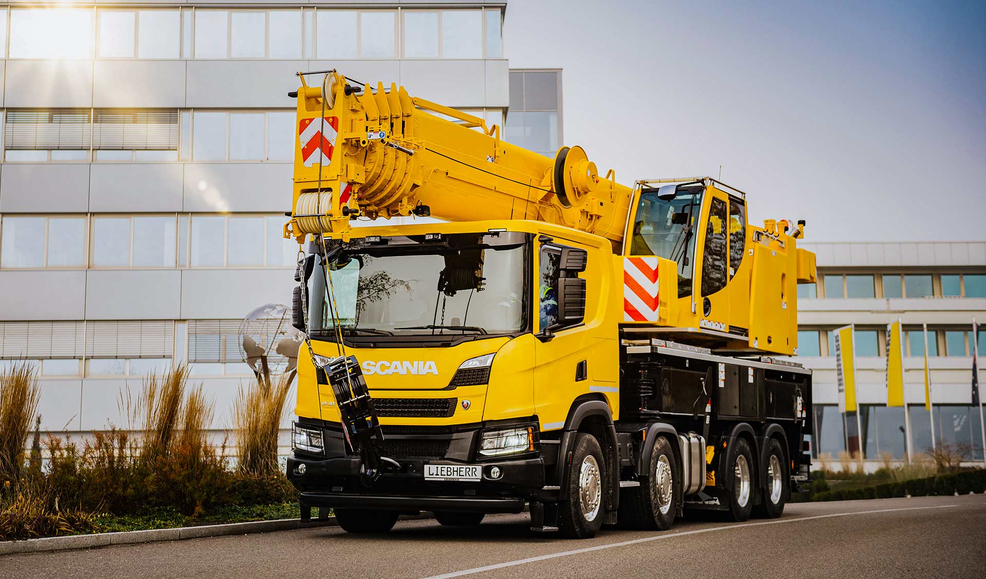 Truck mounted telescopic crane LTF 1060-4.1 - Liebherr