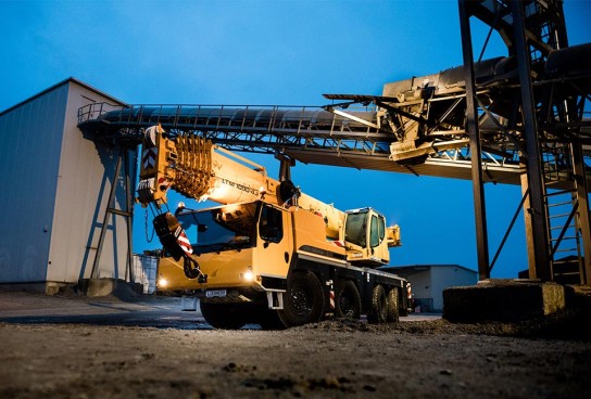Grue Liebherr LTM 1090-4.2 - WSI 1/50 - Roxu - Modèle 51-2044 - NEUVE