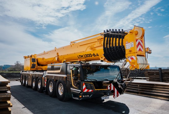 モバイルクレーン LTM1360NV2 - Liebherr