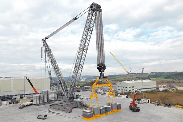 liebherr-lr-13000-test-yard