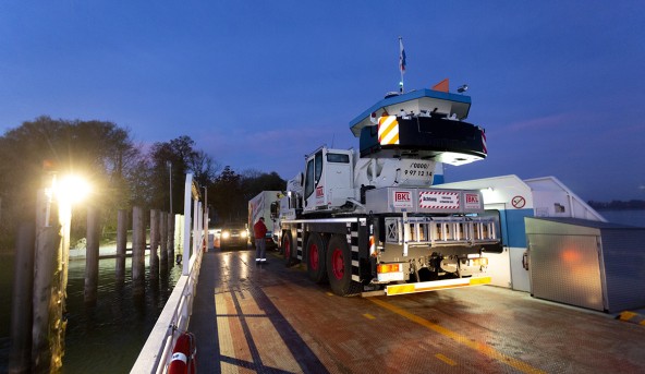 liebherr-ltm-1060-3-1-bkl-herrenchiemsee-ferry