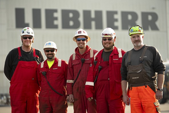 liebherr-upload-slider-team-466x311