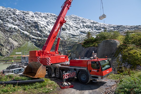 liebherr-upload-in-the-land-of-ltm-3