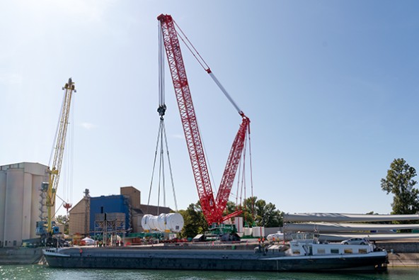 liebherr-lr-11000-scales-turbine-600x400