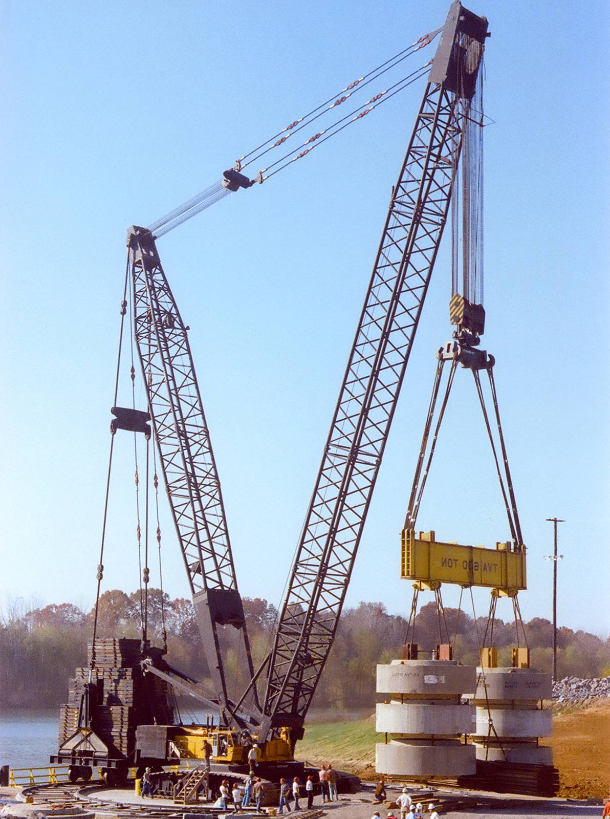 liebherr-upload-ur-raupenkran-comparison-old-1192x1600