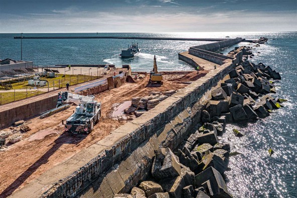 liebherr-lrt-1090-2-1-helgoland-rolling-home-1265x843