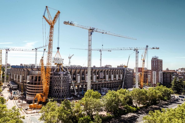 liebherr-upload-madrid-stadion-front-1265x843