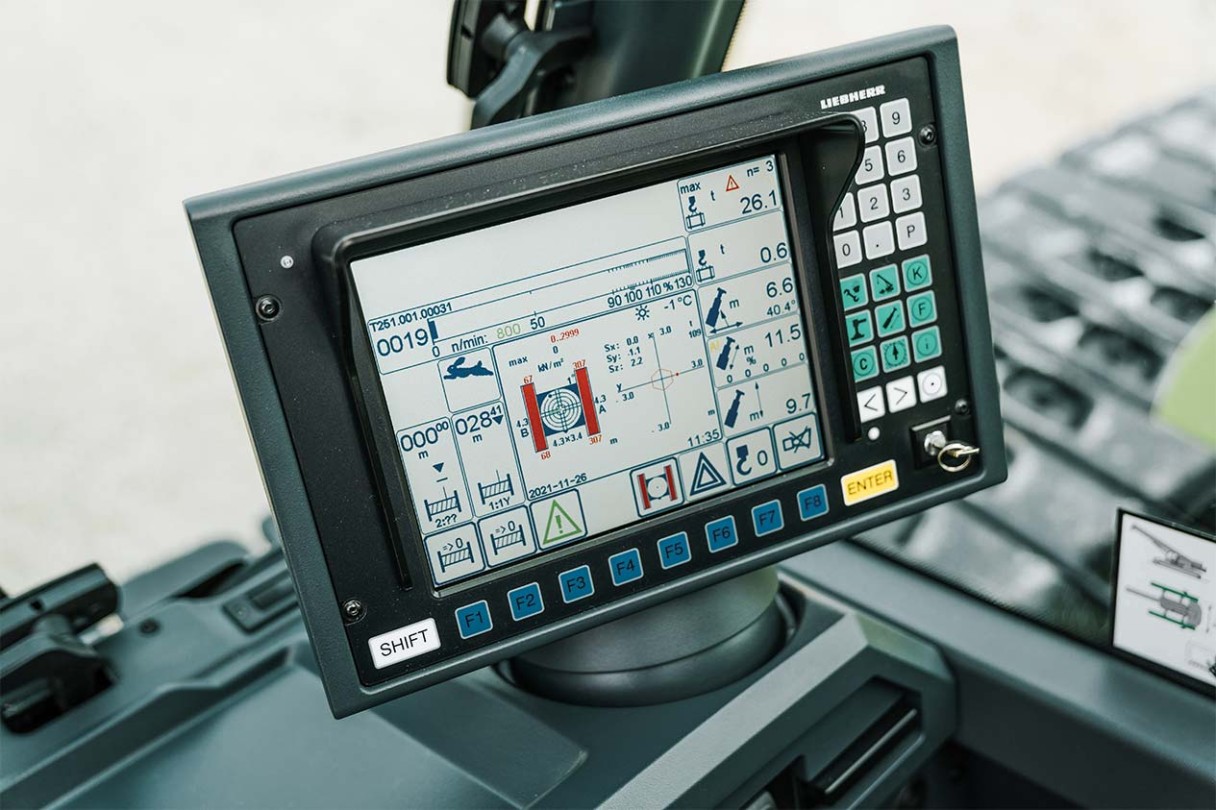 liebherr-upload-shift-the-center-of-gravity-display-1265x843