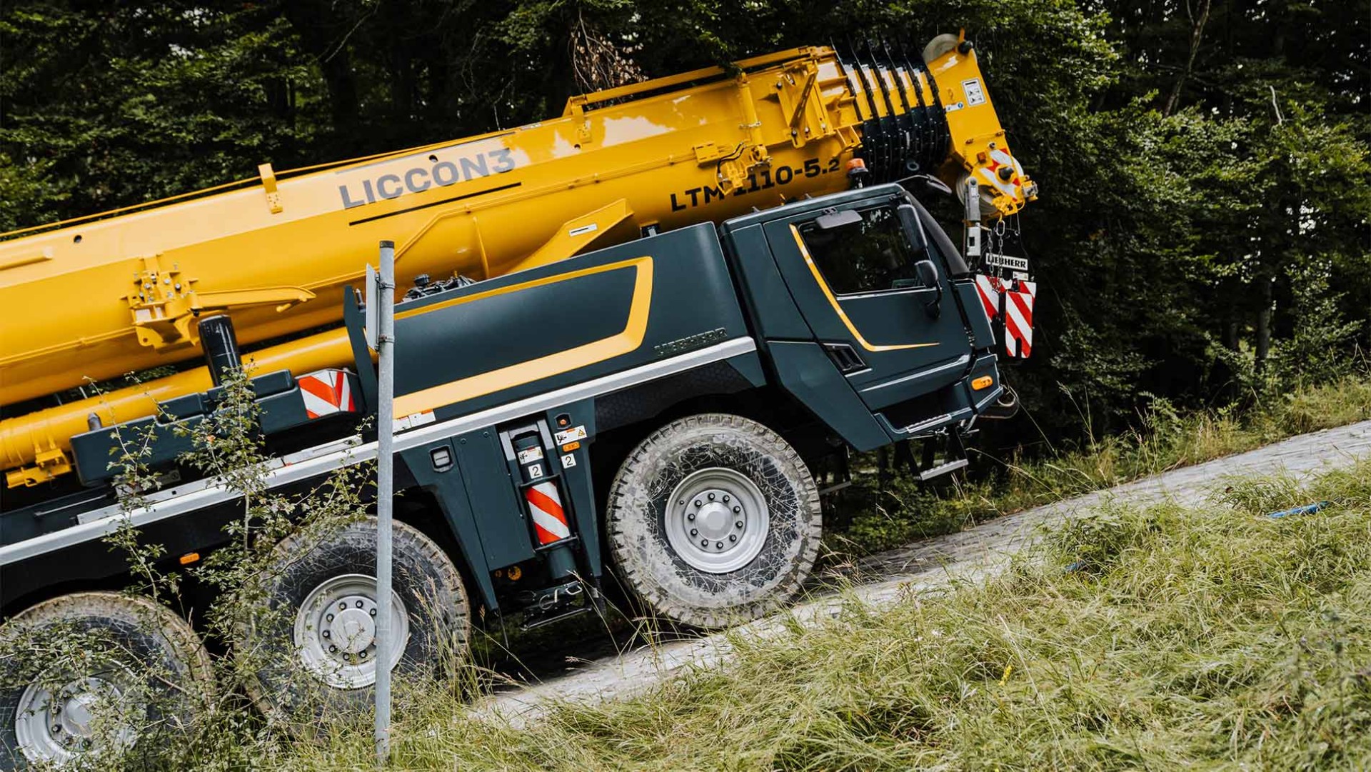 liebherr-upload-traxon-stage-1901x1070