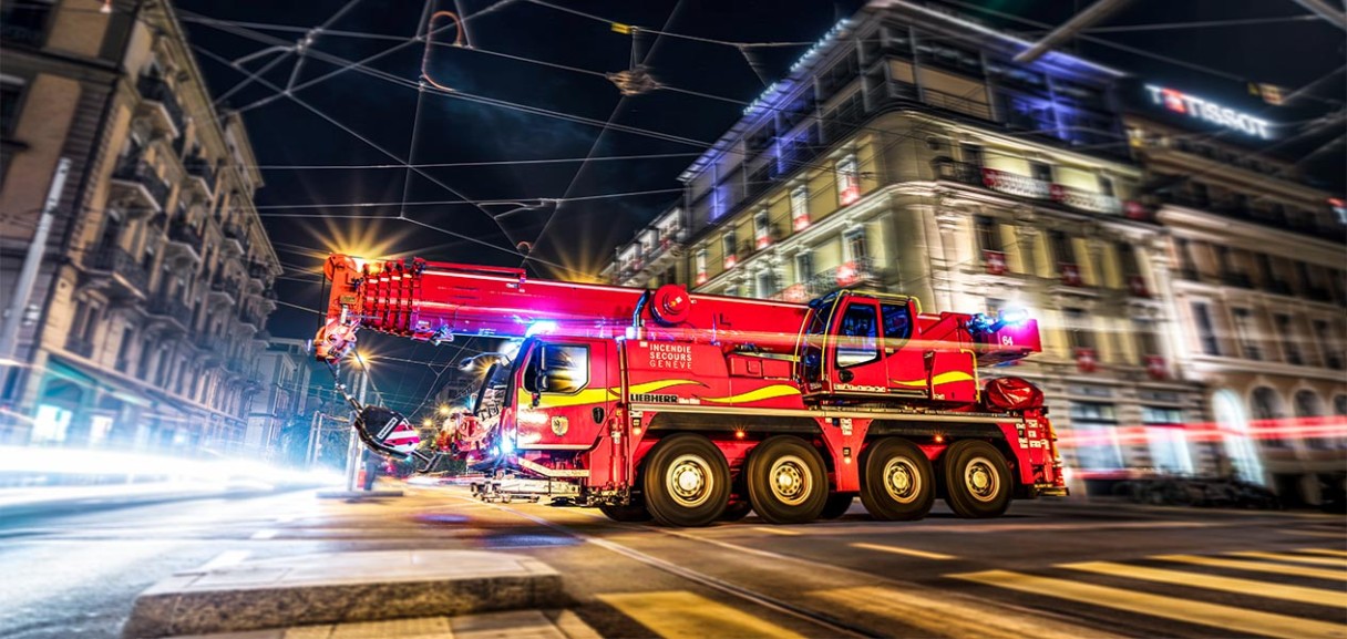 liebherr-upload-with-blue-light-and-siren-geneva-1265x843