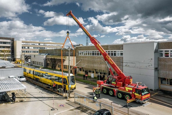 liebherr-upload-with-blue-light-and-siren-tram-1-1265x843