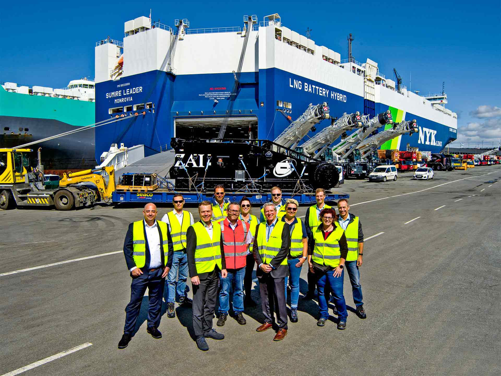 Full speed ahead across the world's oceans - Liebherr