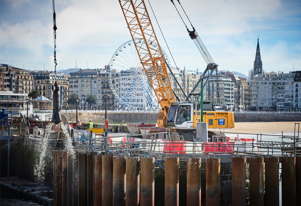 liebherr-hs-8070-greiferbohren