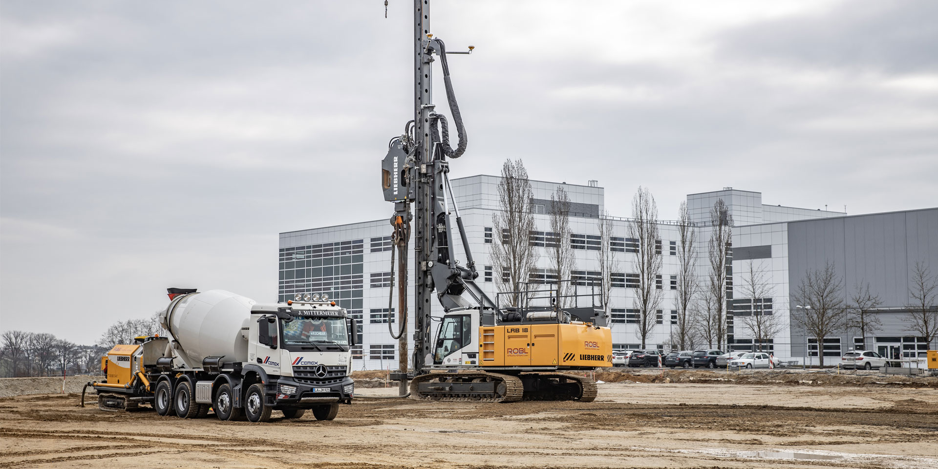 liebherr-lipos-job-report-positioning-system-robl-car-factory-vilsbiburg