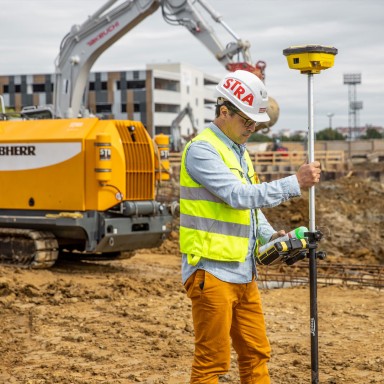 liebherr-lipos-positioning-system-baufeld-exakte-vermessung-personal