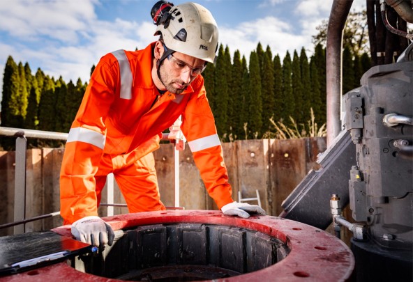 liebherr-customer-serice-for-rotary-drilling-rigs-kundendienst-drehbohrgeräte